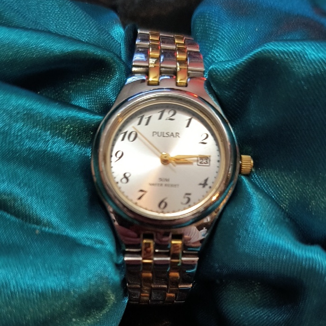 Pulsar Gold And Silver Watch With White Dial
